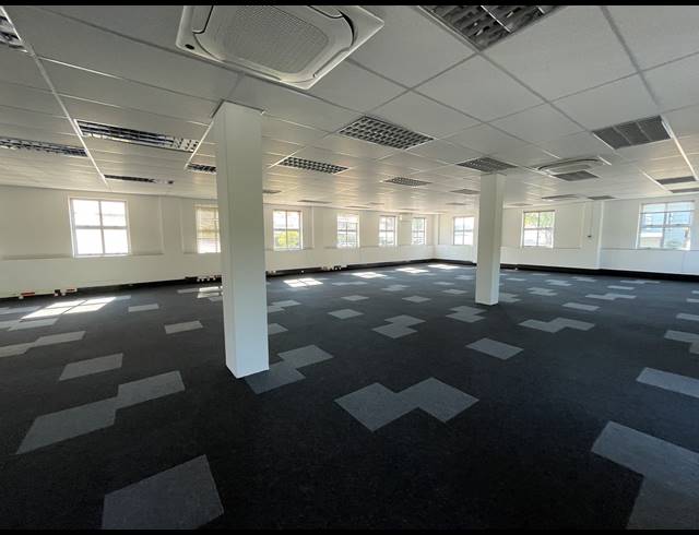 279M² OFFICE TO LET IN BRYANSTON